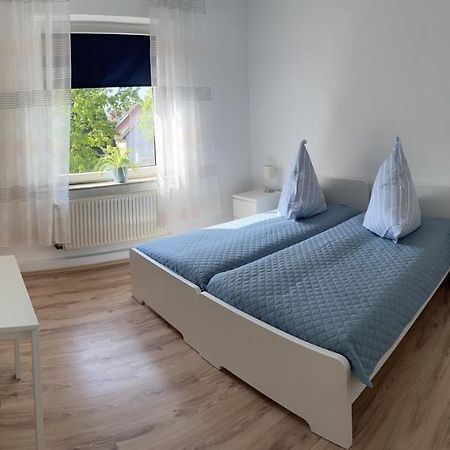 Privatzimmer Am Iltispark ดุยส์บูร์ก ภายนอก รูปภาพ