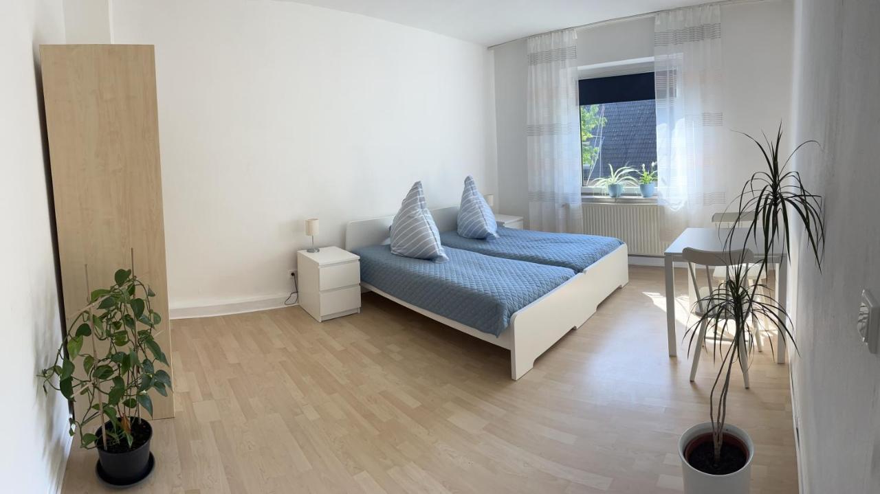 Privatzimmer Am Iltispark ดุยส์บูร์ก ภายนอก รูปภาพ